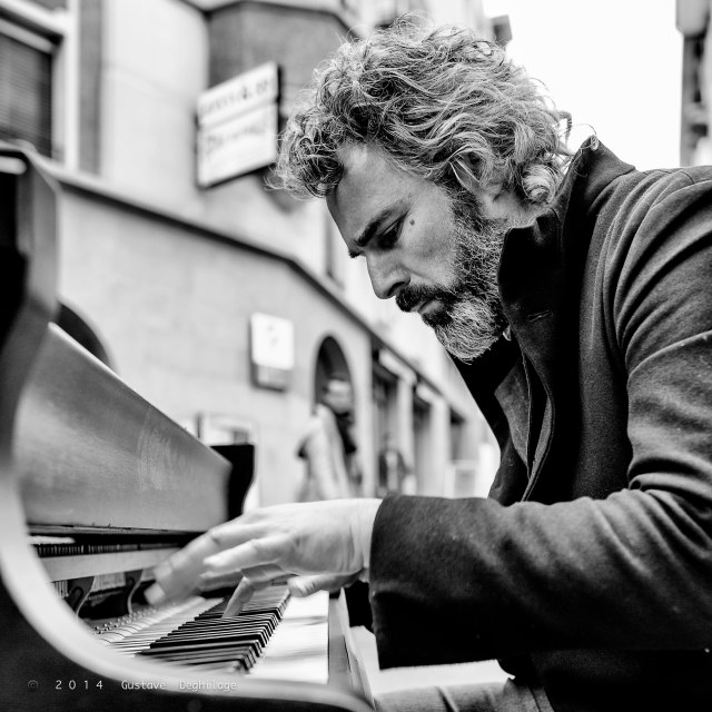 Rencontre -  Julian Layn, le pianiste des rues